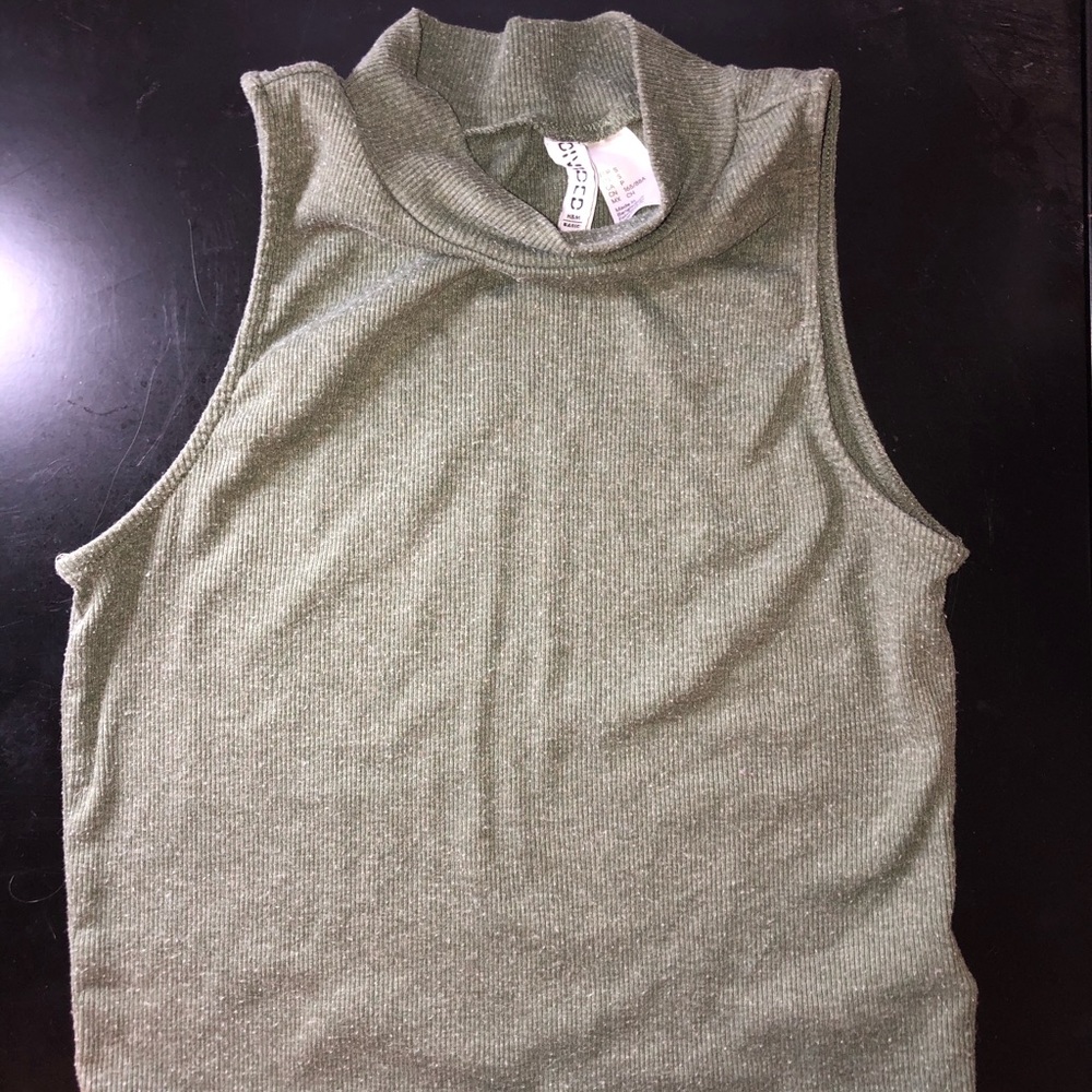 Army green crop top